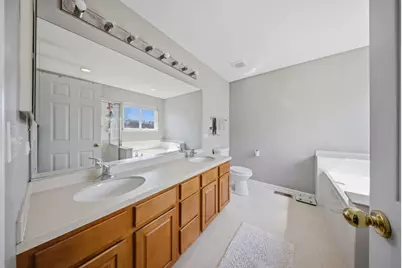 2547 Prairie Crossing Drive, Montgomery, IL 60538 - Photo 20