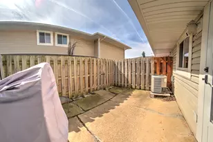 6028 Kit Carson Dr, Hanover Park, IL 60133 - Photo 18