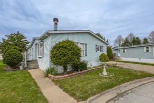 59 Maple Ridge, Manteno, IL 60950 - Photo 2