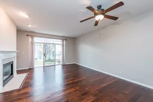 2879 Falling Waters Dr, Lindenhurst, IL 60046 - Photo 2