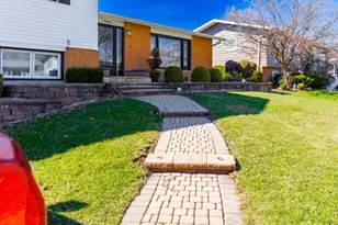 15414 Las Flores Ln, Oak Forest, IL 60452 - Photo 6