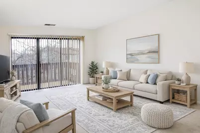 [Address not provided], Wheeling, IL 60090 - Photo 2