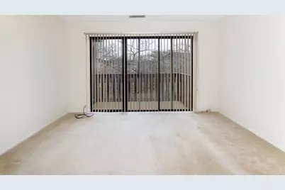 [Address not provided], Wheeling, IL 60090 - Photo 4