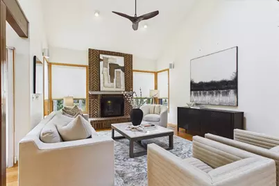 131 W Everett Road, Lake Forest, IL 60045 - Photo 4