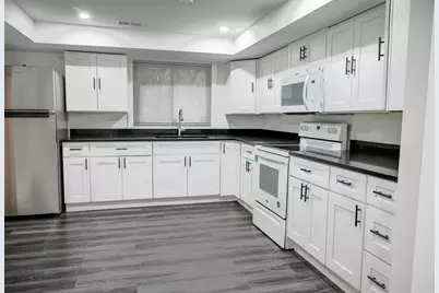 15915 Cottage Grove Avenue, South Holland, IL 60473 - Photo 6