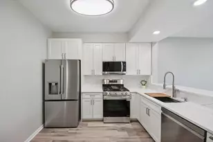 1410 Essex St, Algonquin, IL 60102 - Photo 6