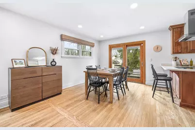 904 W Lynnwood Avenue, Arlington Heights, IL 60004 - Photo 4