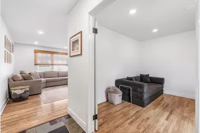 904 W Lynnwood Avenue, Arlington Heights, IL 60004 - Photo 12