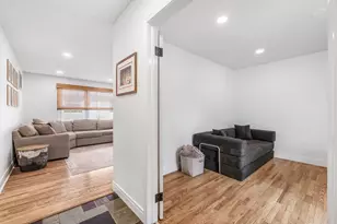 904 W Lynnwood Ave, Arlington Heights, IL 60004 - Photo 12