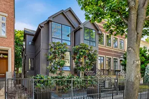 2436 N Surrey Ct, Chicago, IL 60614 - Photo 1