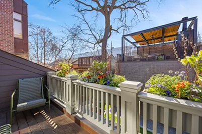 2436 N Surrey Court, Chicago, IL 60614 - Photo 18