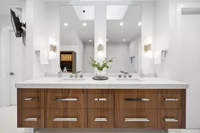 2436 N Surrey Court, Chicago, IL 60614 - Photo 32