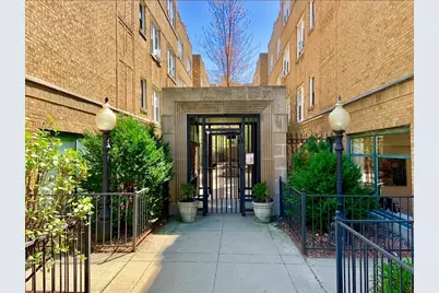 677.5 W Wrightwood Avenue #2S, Chicago, IL 60614 - Photo 1