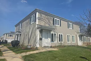 726 E Old Willow Rd, Prospect Heights, IL 60070 - Photo 2