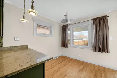 7520 W Carmen Avenue, Harwood Heights, IL 60706 - Photo 10