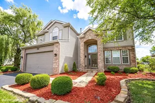 617 Carnation Dr, Oswego, IL 60543 - Photo 2