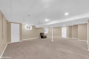 617 Carnation Dr, Oswego, IL 60543 - Photo 30