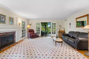 812 Dodds Dr, Champaign, IL 61820 - Photo 8