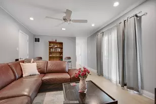 6914 Richmond Ave, Darien, IL 60561 - Photo 18