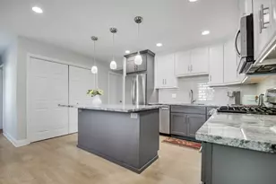 6914 Richmond Ave, Darien, IL 60561 - Photo 14