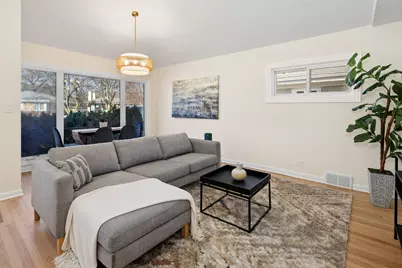 6221 N La Crosse Avenue, Chicago, IL 60646 - Photo 2