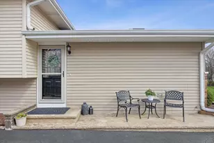 4012 Liberty Blvd, Westmont, IL 60559 - Photo 2