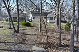 106 Chickasaw Ln, Loda, IL 60948 - Photo 2