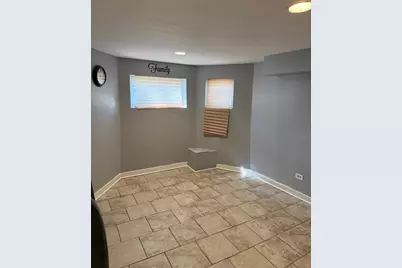 625 N Monticello Avenue, Chicago, IL 60624 - Photo 8