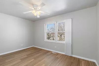 2155 College Drive, Glendale Heights, IL 60139 - Photo 18