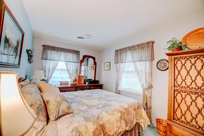 617 E Grant Street, Watseka, IL 60970 - Photo 22