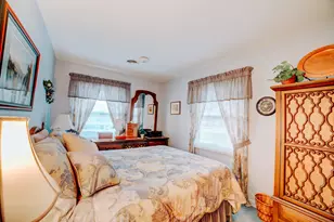 617 E Grant St, Watseka, IL 60970 - Photo 22