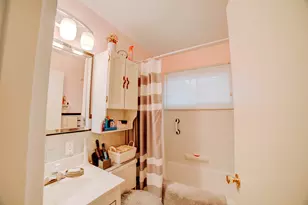 617 E Grant St, Watseka, IL 60970 - Photo 28