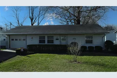 617 E Grant Street, Watseka, IL 60970 - Photo 1
