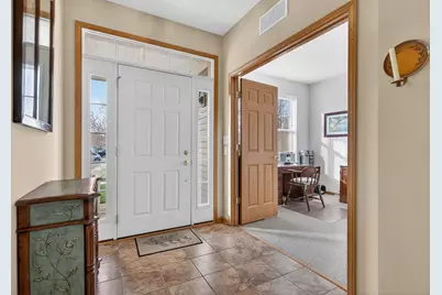 507 Homeview Drive, Oswego, IL 60543 - Photo 2