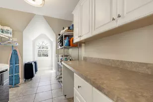 148 Jane Ct, Clarendon Hills, IL 60514 - Photo 38