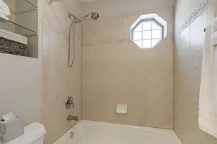 148 Jane Ct, Clarendon Hills, IL 60514 - Photo 36