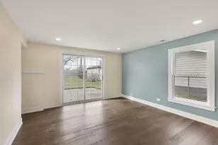 1910 Ashley Rd, Hoffman Estates, IL 60169 - Photo 14