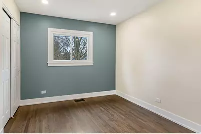 1910 Ashley Road, Hoffman Estates, IL 60169 - Photo 18