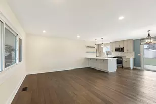 1910 Ashley Rd, Hoffman Estates, IL 60169 - Photo 2