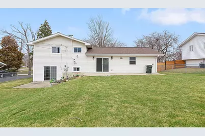 1910 Ashley Road, Hoffman Estates, IL 60169 - Photo 22
