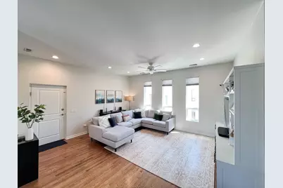 2065 N Kedzie Avenue #323, Chicago, IL 60647 - Photo 4