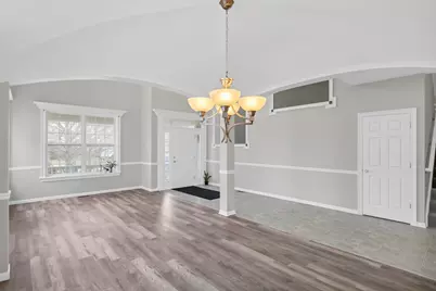 151 Charleston Lane W, Gilberts, IL 60136 - Photo 10