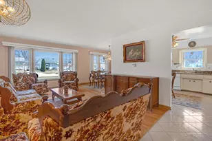 2054 Birch St, Des Plaines, IL 60018 - Photo 6