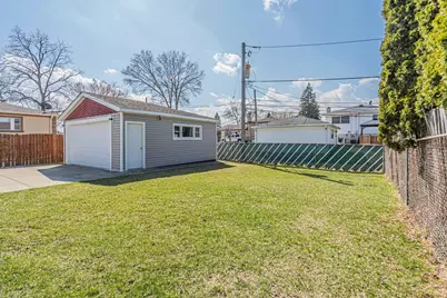 2054 Birch Street, Des Plaines, IL 60018 - Photo 26