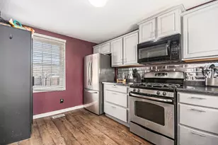 315 North Ave, Sycamore, IL 60178 - Photo 6