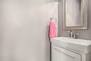 315 North Ave, Sycamore, IL 60178 - Photo 8