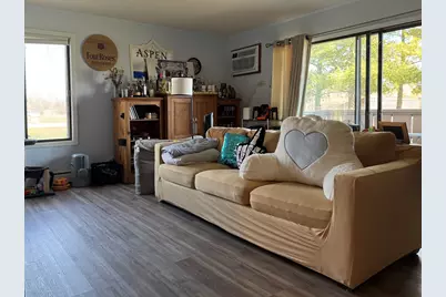 1 Cedar Court #4, Vernon Hills, IL 60061 - Photo 4