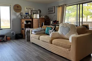 1 Cedar Ct, Vernon Hills, IL 60061 - Photo 4