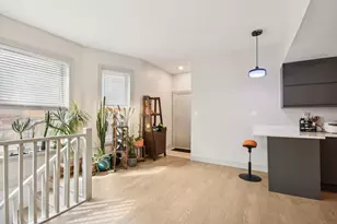 744 W California Terrace, Chicago, IL 60657 - Photo 4