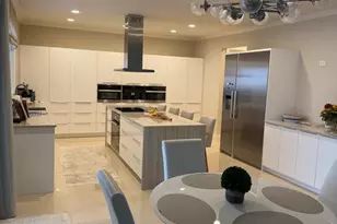 525 Senon Dr, Lemont, IL 60439 - Photo 2